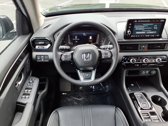new 2025 Honda Pilot car, priced at $54,530