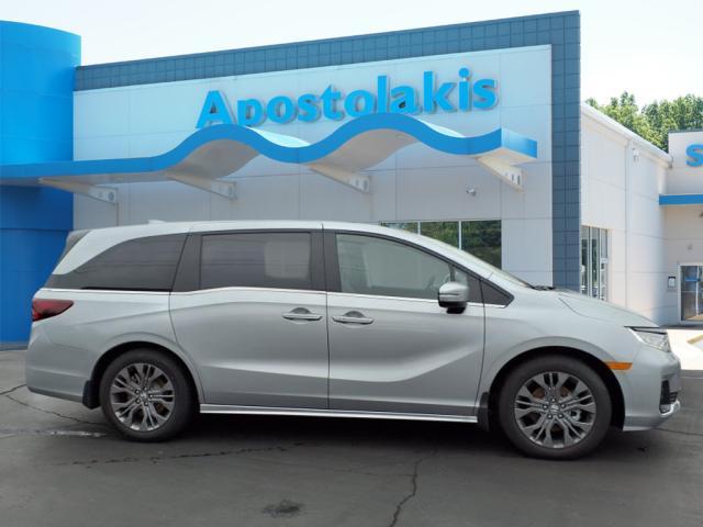 new 2025 Honda Odyssey car, priced at $48,005