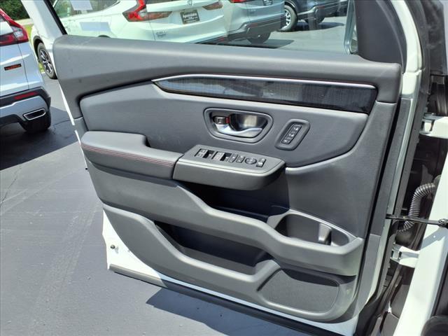 new 2025 Honda Pilot car, priced at $56,485