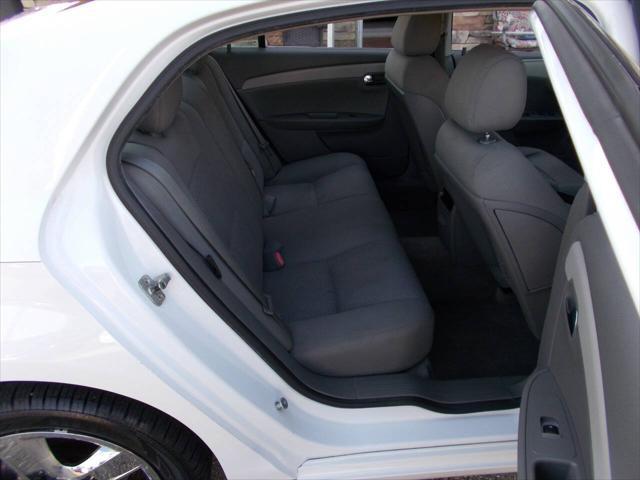 used 2009 Chevrolet Malibu car, priced at $3,995