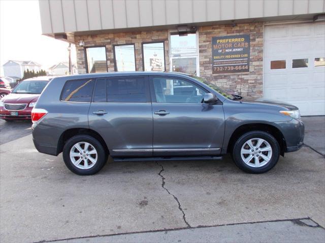 used 2012 Toyota Highlander car, priced at $9,495