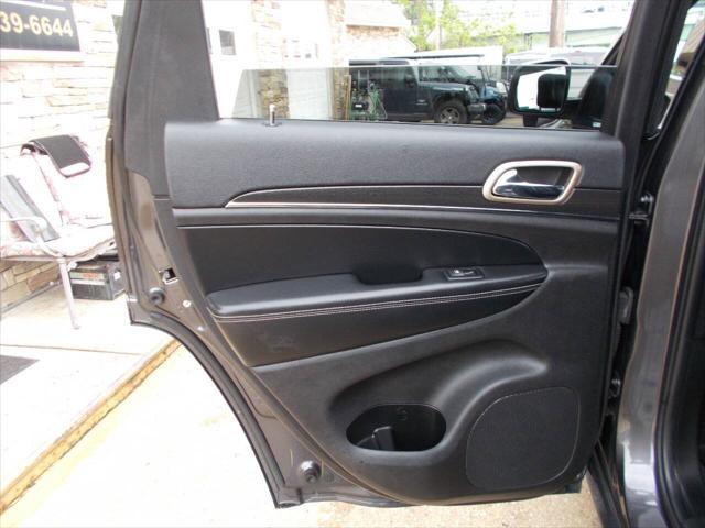 used 2015 Jeep Grand Cherokee car, priced at $15,995