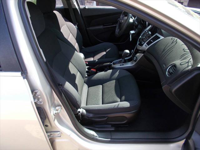 used 2014 Chevrolet Cruze car, priced at $6,995