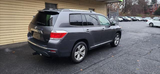 used 2011 Toyota Highlander car, priced at $9,950