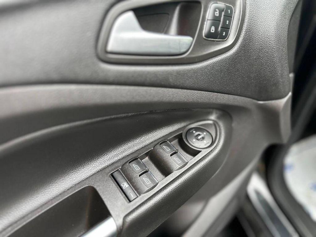 used 2013 Ford Escape car, priced at $6,225