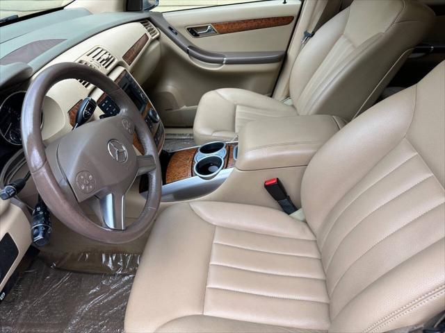 used 2009 Mercedes-Benz R-Class car, priced at $6,550
