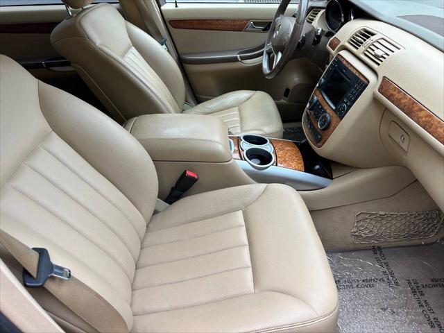 used 2009 Mercedes-Benz R-Class car, priced at $6,550