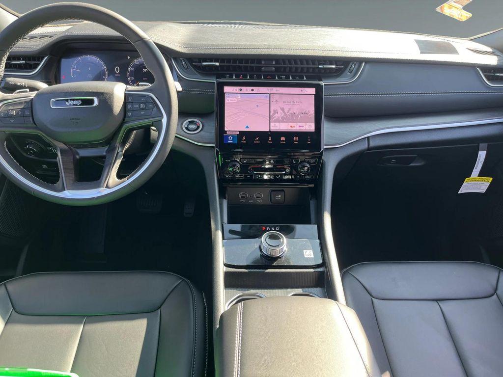 new 2025 Jeep Grand Cherokee L car, priced at $50,220