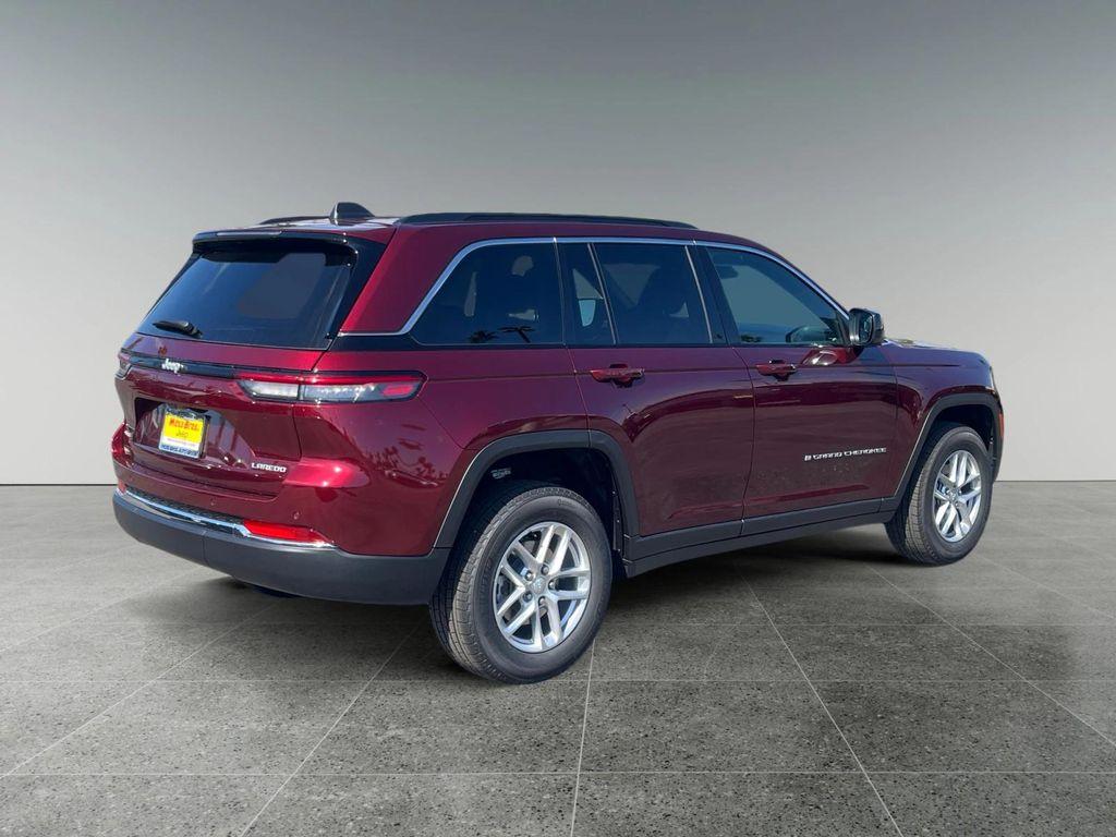 new 2025 Jeep Grand Cherokee car, priced at $42,375