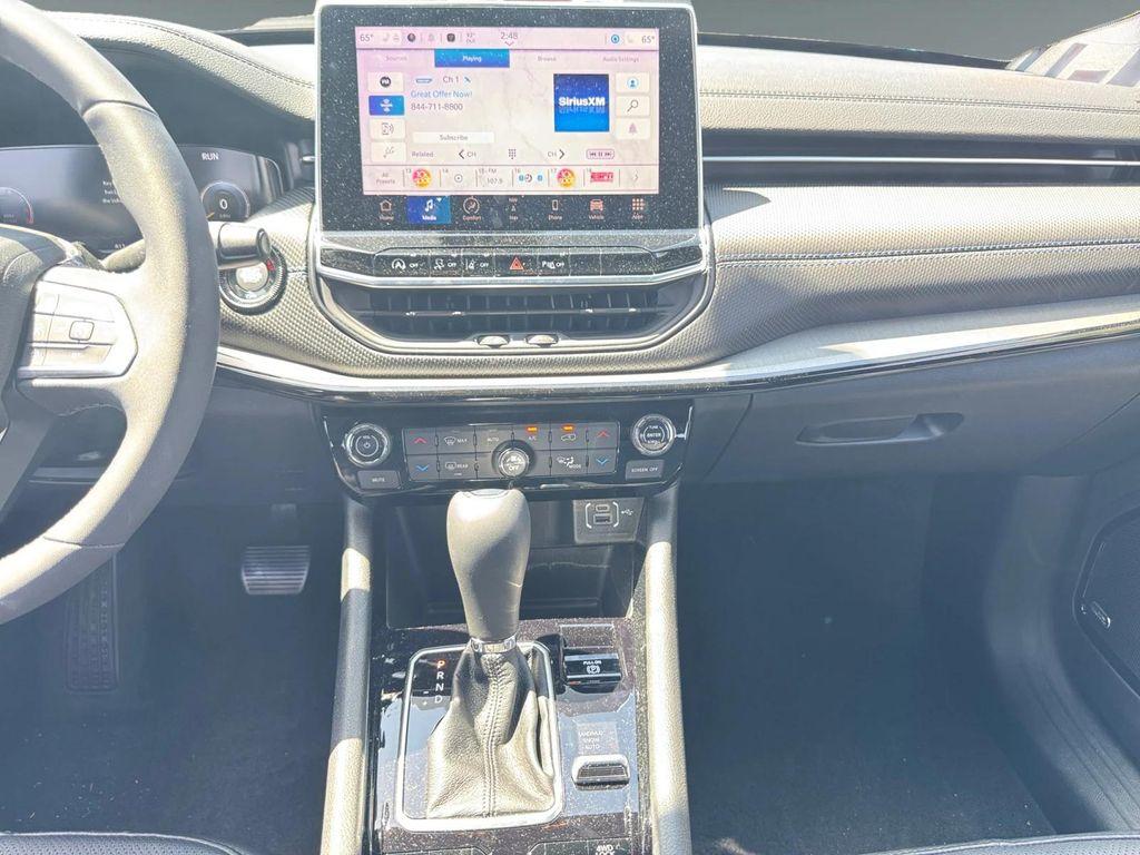 new 2025 Jeep Compass car, priced at $39,805