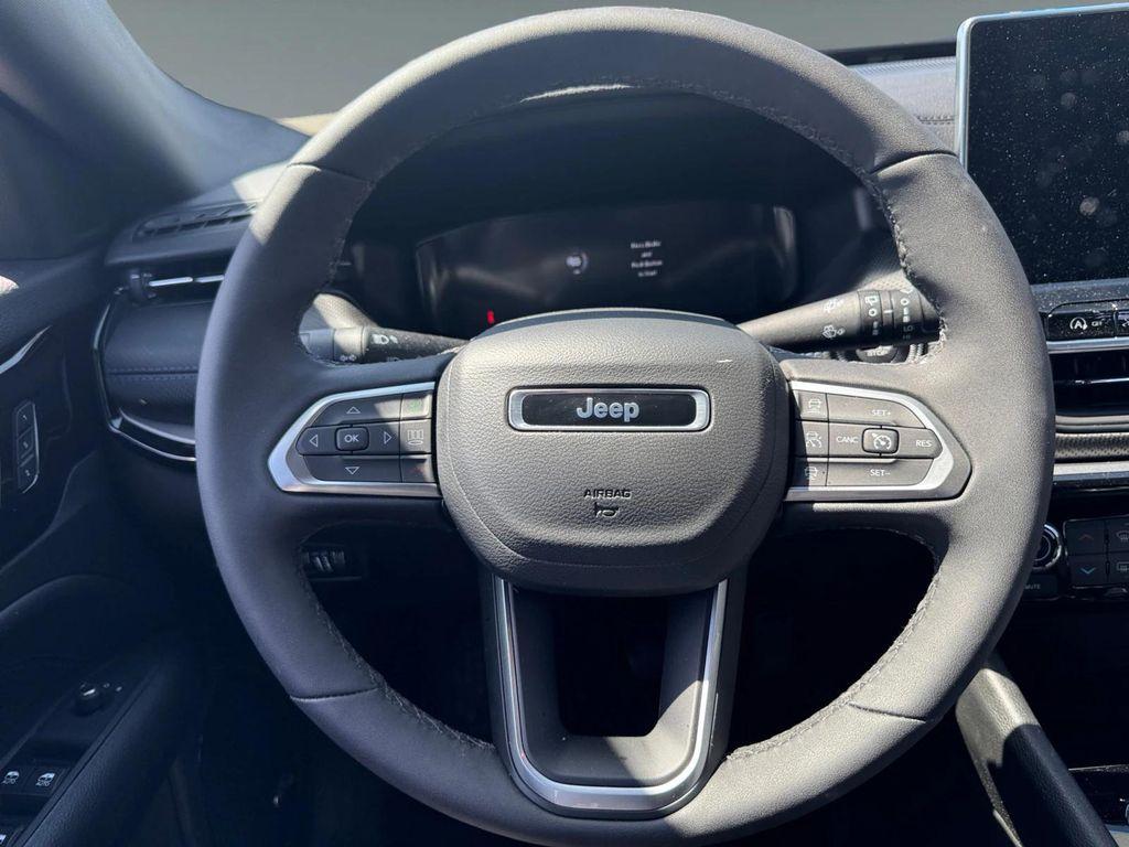 new 2025 Jeep Compass car, priced at $39,805