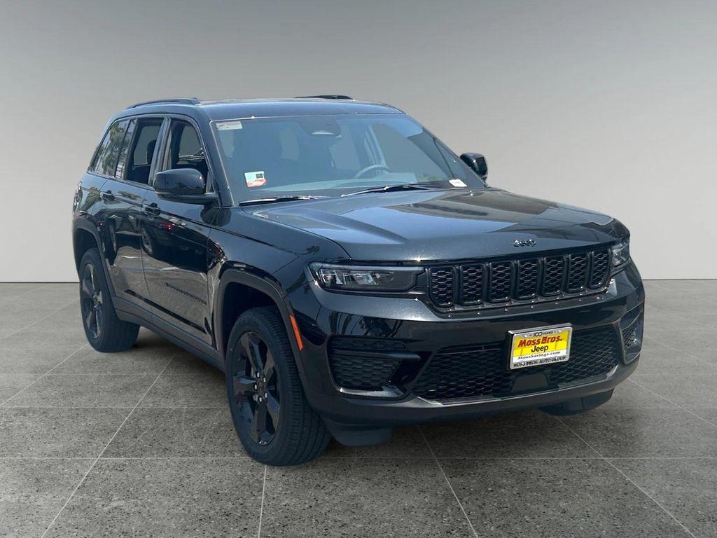 new 2025 Jeep Grand Cherokee car, priced at $45,875