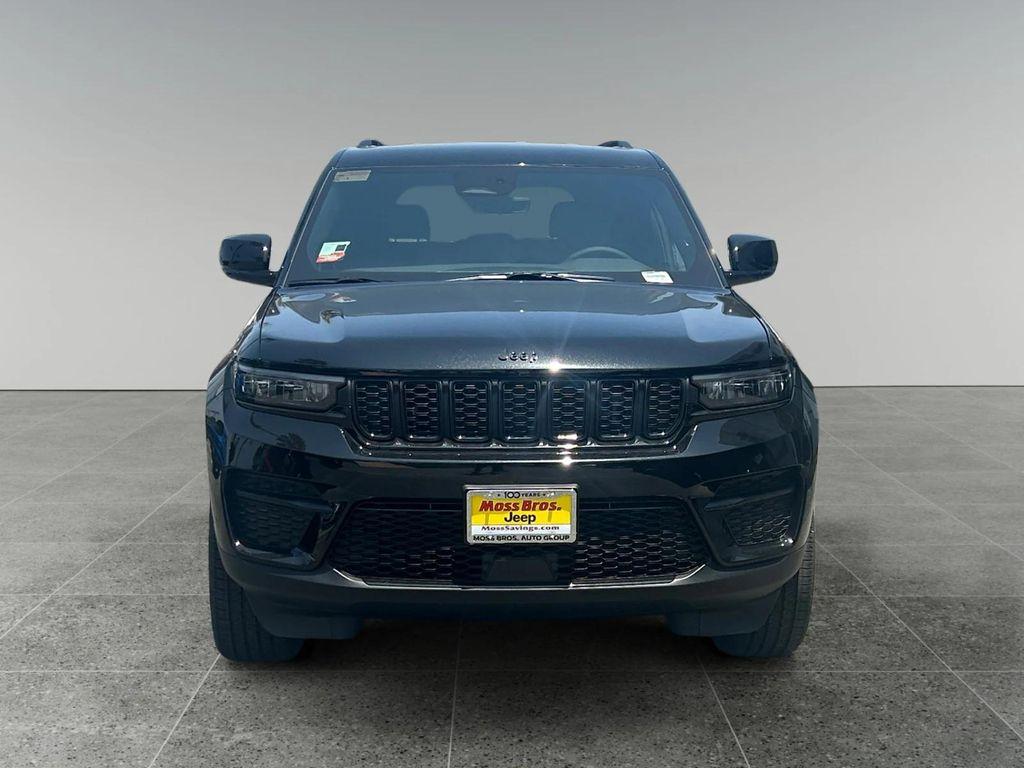 new 2025 Jeep Grand Cherokee car, priced at $45,875