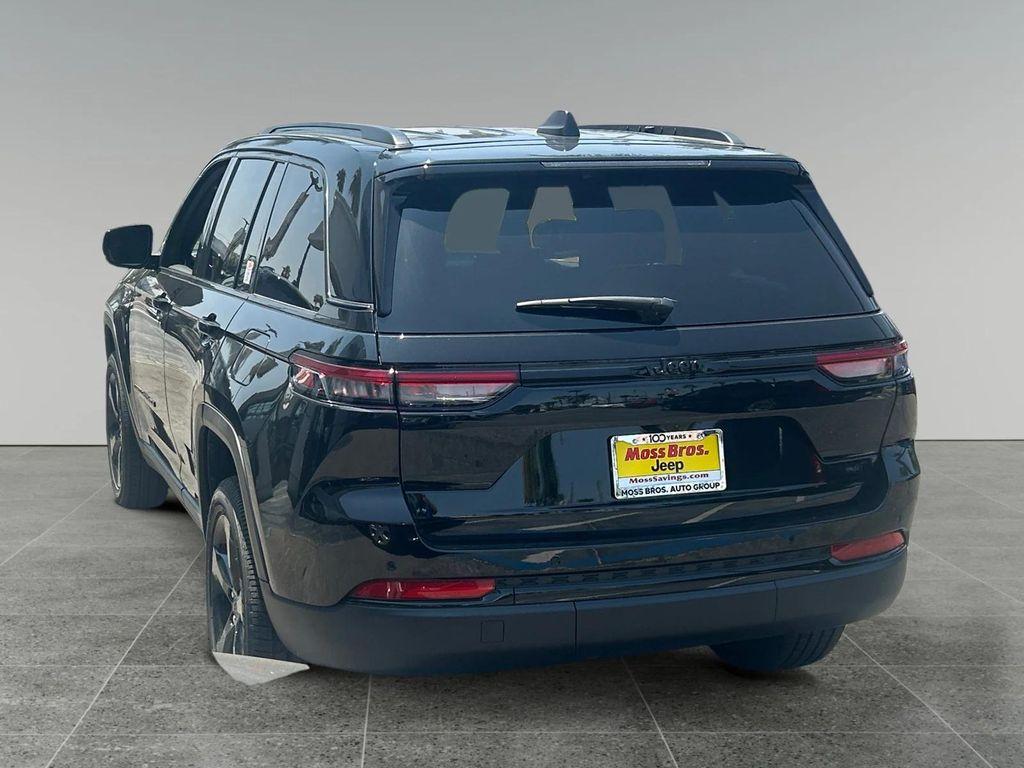 new 2025 Jeep Grand Cherokee car, priced at $45,875