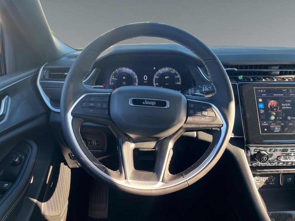 new 2025 Jeep Grand Cherokee car, priced at $44,230