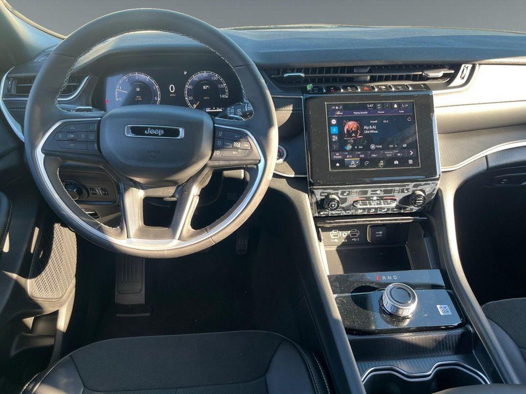 new 2025 Jeep Grand Cherokee car, priced at $44,230