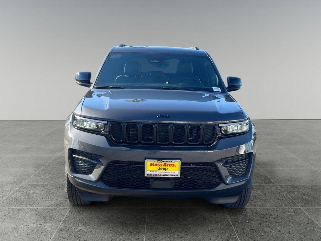 new 2025 Jeep Grand Cherokee car, priced at $44,230