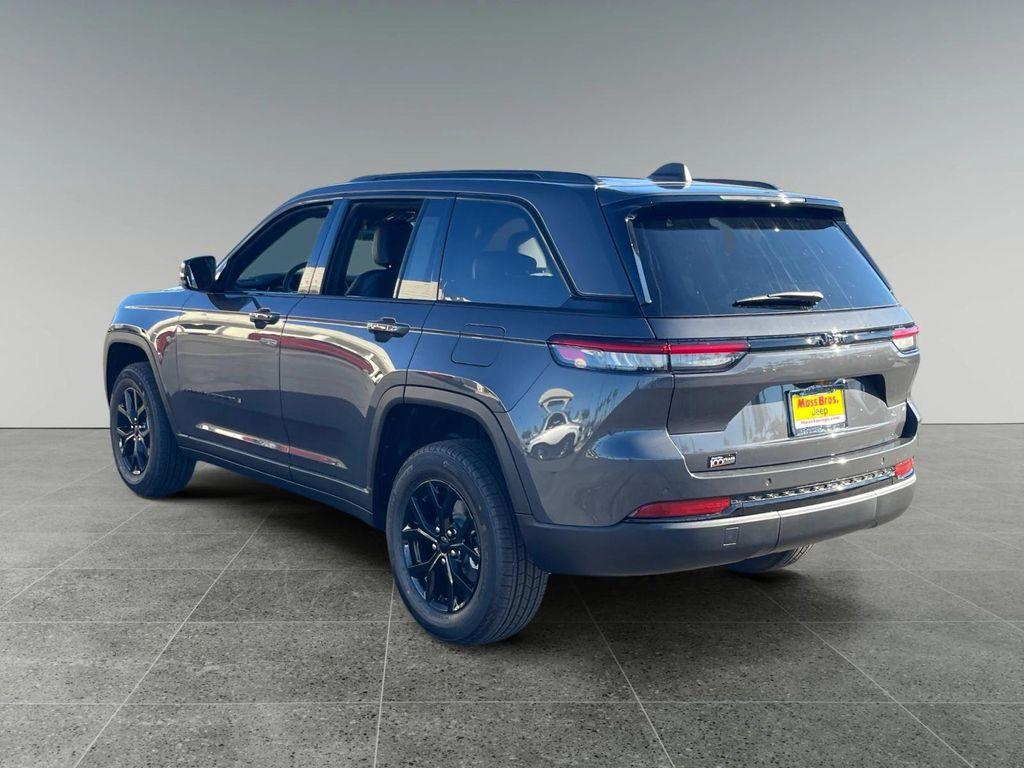 new 2025 Jeep Grand Cherokee car, priced at $44,230