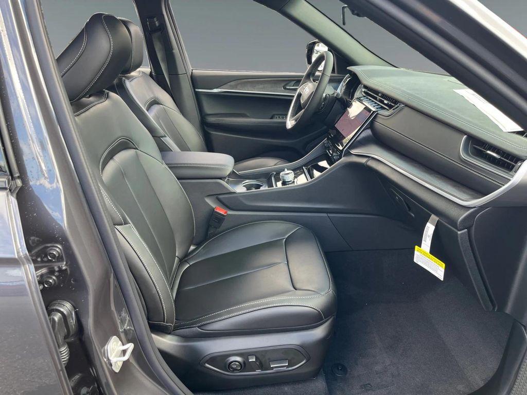 new 2025 Jeep Grand Cherokee L car, priced at $49,495