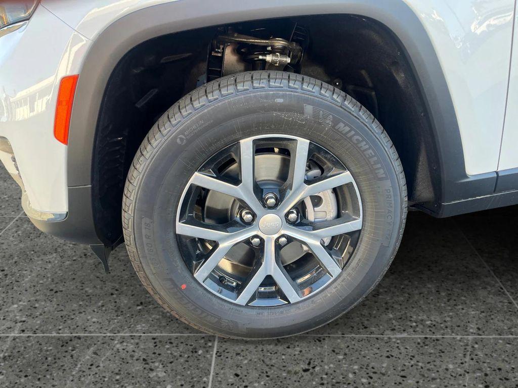 new 2025 Jeep Grand Cherokee L car, priced at $46,900