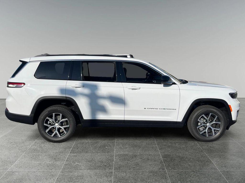 new 2025 Jeep Grand Cherokee L car, priced at $46,900