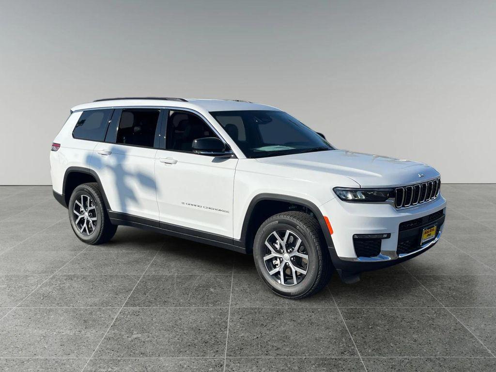 new 2025 Jeep Grand Cherokee L car, priced at $46,900