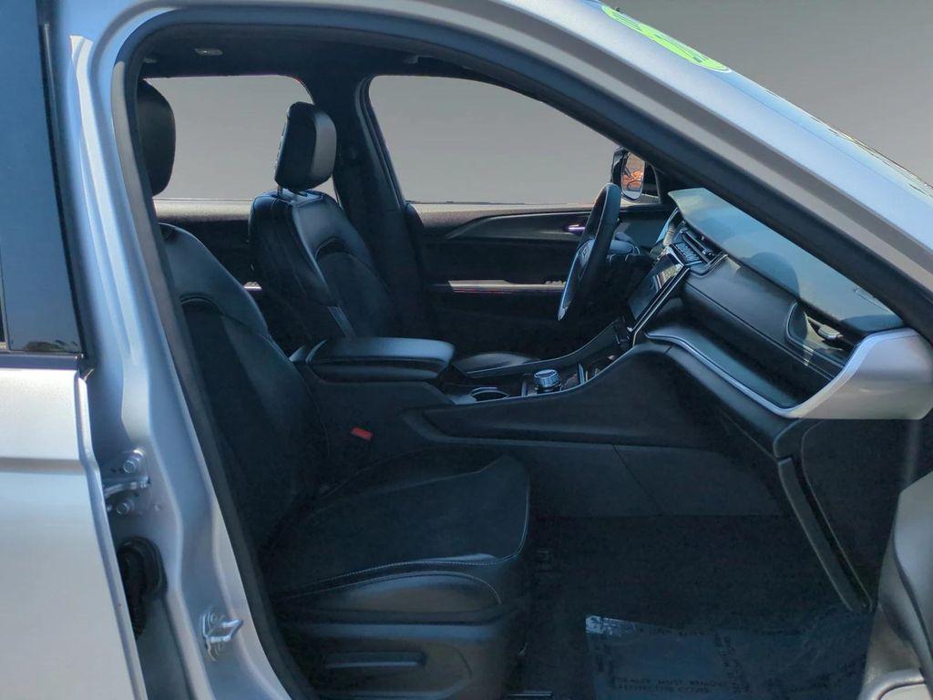 used 2024 Jeep Grand Cherokee L car