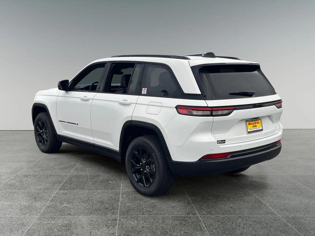 new 2025 Jeep Grand Cherokee car, priced at $43,435