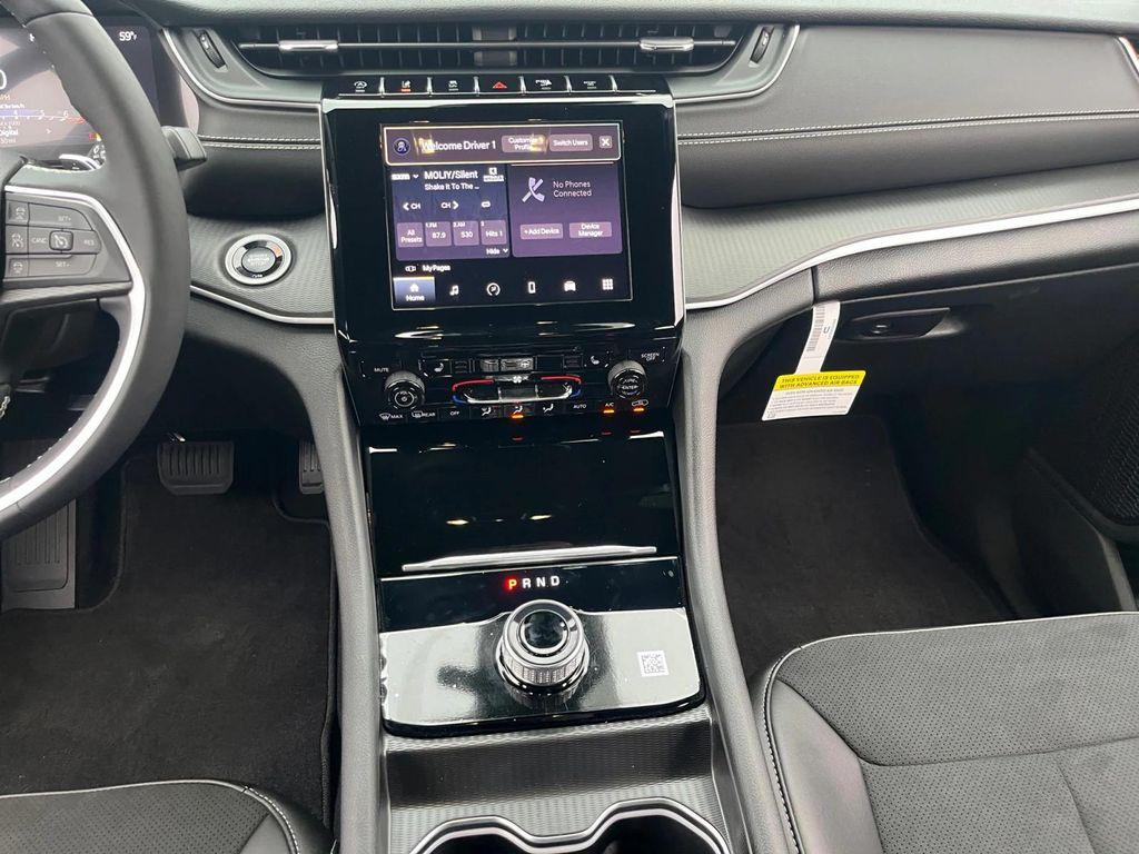 new 2025 Jeep Grand Cherokee car, priced at $43,435