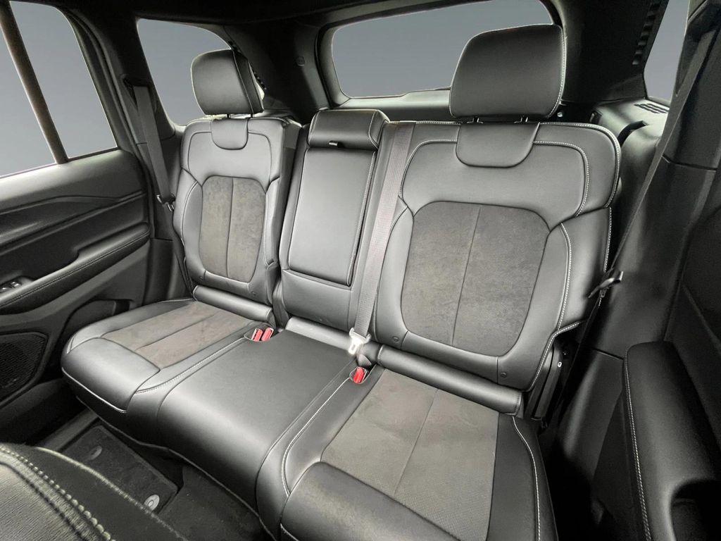 new 2025 Jeep Grand Cherokee car, priced at $43,435