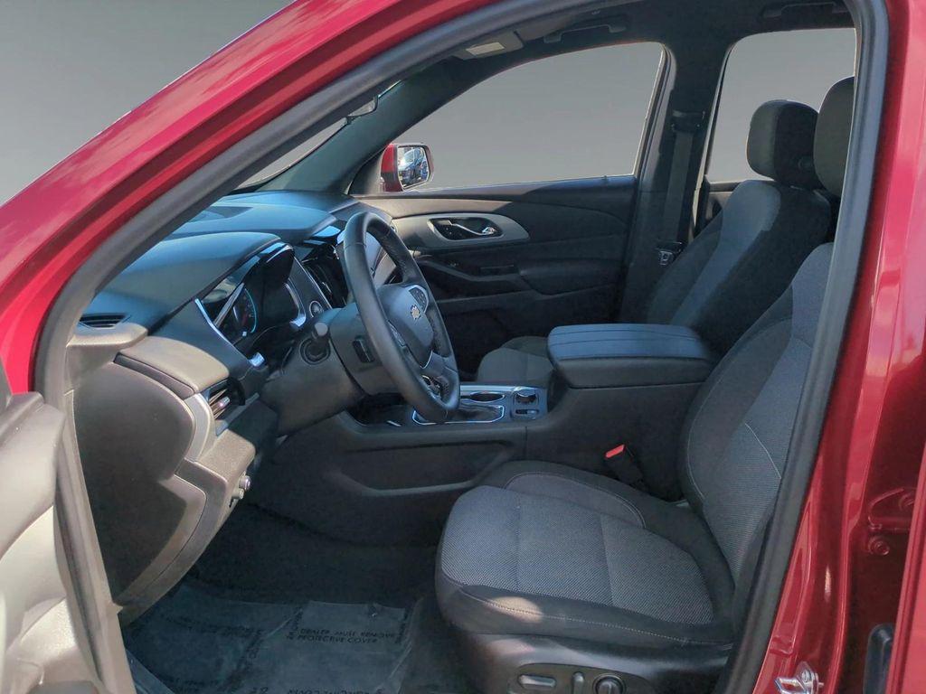 used 2023 Chevrolet Traverse car, priced at $30,500