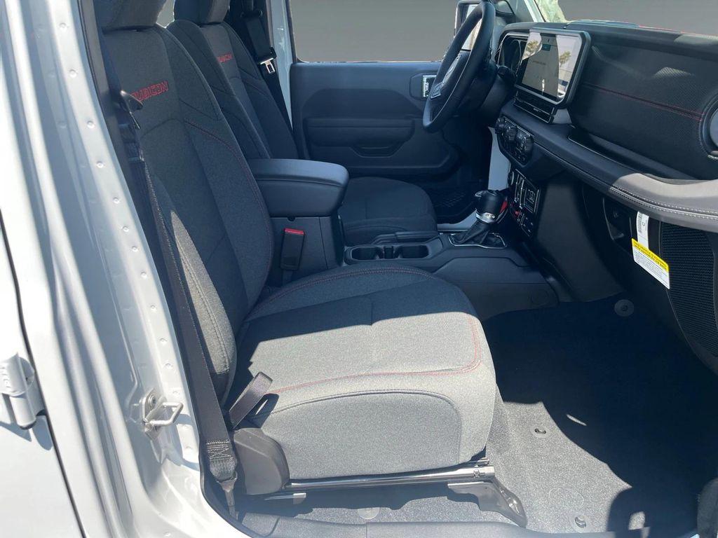 new 2025 Jeep Wrangler car, priced at $62,590