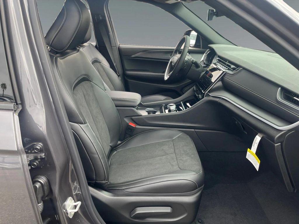 new 2025 Jeep Grand Cherokee L car, priced at $46,730