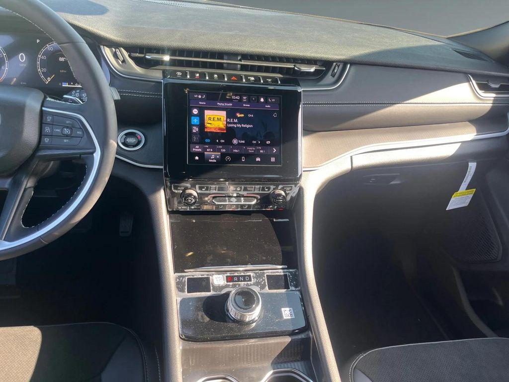 new 2025 Jeep Grand Cherokee L car, priced at $48,230