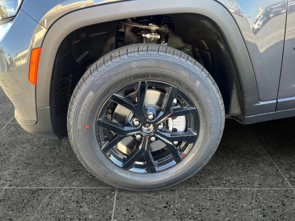 new 2025 Jeep Grand Cherokee L car, priced at $48,230