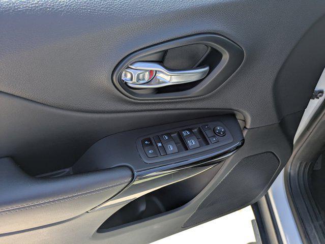 used 2023 Jeep Cherokee car, priced at $25,990