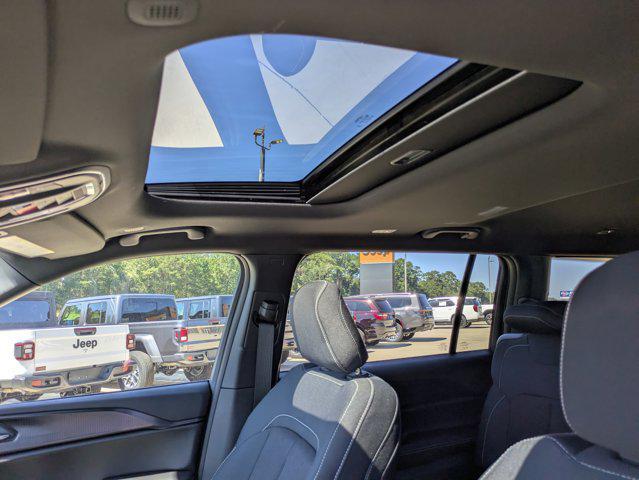 new 2025 Jeep Grand Cherokee L car, priced at $43,920