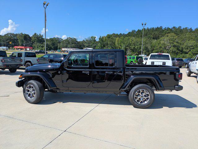 new 2025 Jeep Gladiator car, priced at $50,590