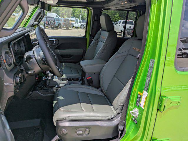 new 2025 Jeep Gladiator car, priced at $60,157