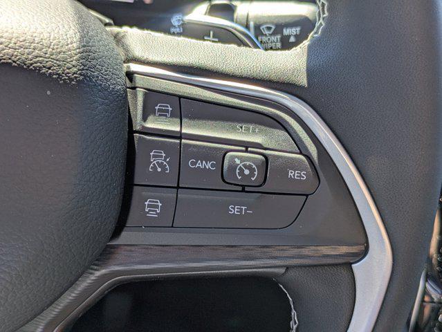 new 2025 Jeep Grand Cherokee car, priced at $38,197