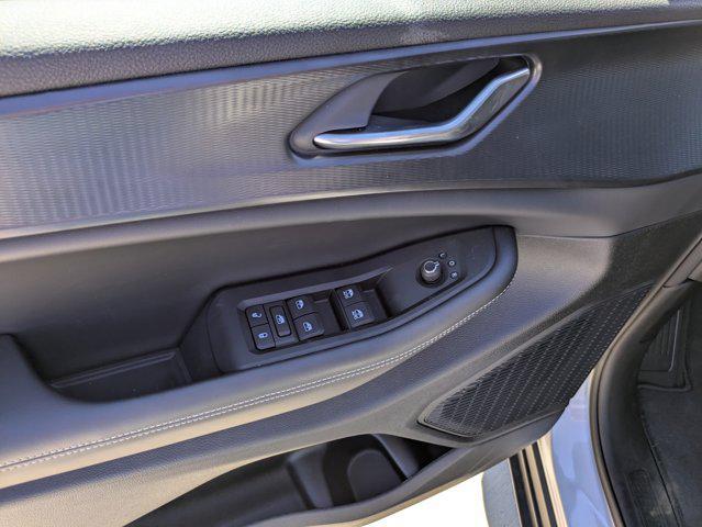 new 2025 Jeep Grand Cherokee car, priced at $38,197