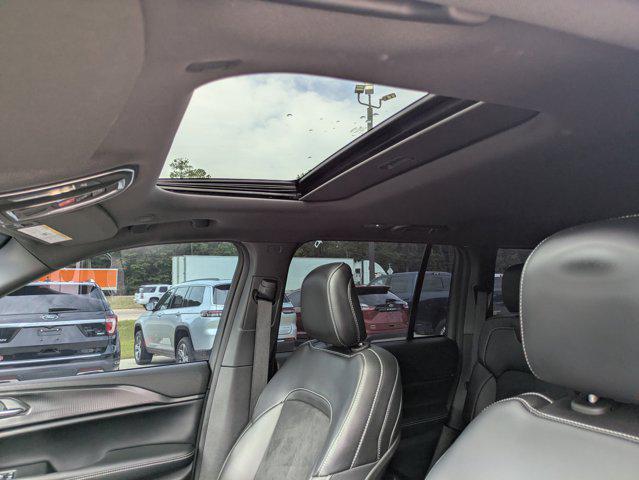 used 2024 Jeep Grand Cherokee car, priced at $34,990