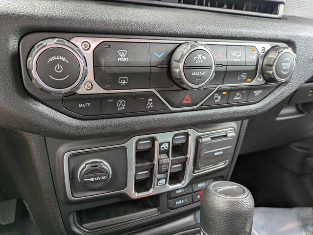 new 2025 Jeep Gladiator car, priced at $46,705