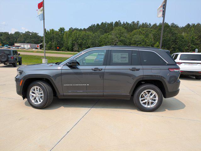 new 2025 Jeep Grand Cherokee car, priced at $40,375