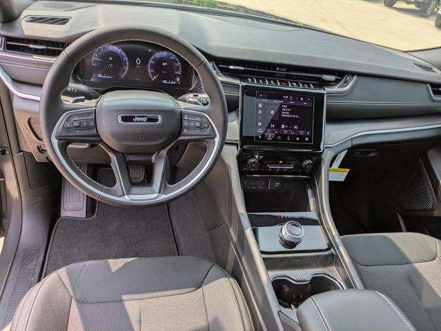 new 2025 Jeep Grand Cherokee car, priced at $40,375