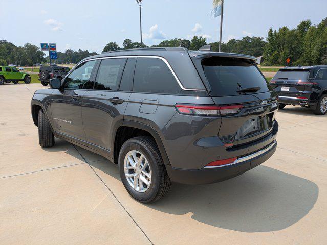 new 2025 Jeep Grand Cherokee car, priced at $40,375