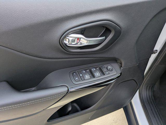 used 2023 Jeep Cherokee car, priced at $25,990