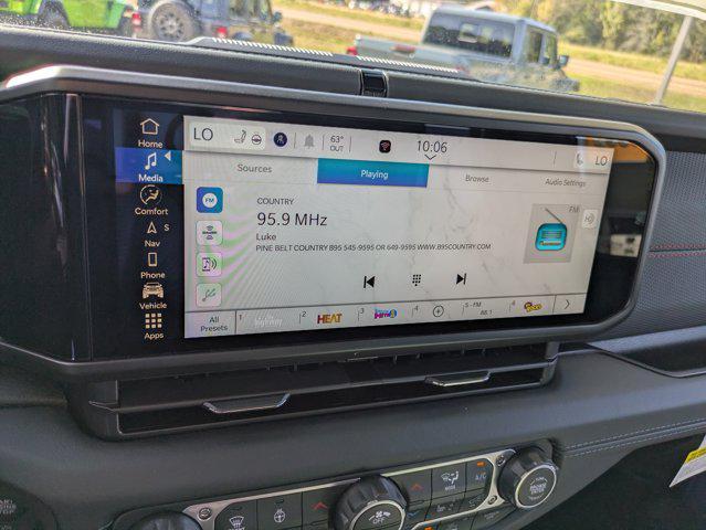 new 2025 Jeep Gladiator car, priced at $62,400