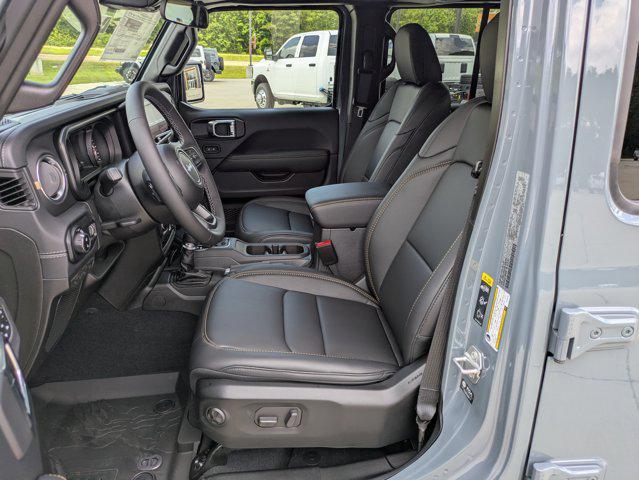 new 2025 Jeep Gladiator car, priced at $51,005
