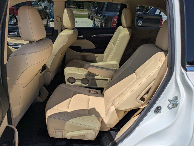 used 2018 Toyota Highlander car, priced at $24,990